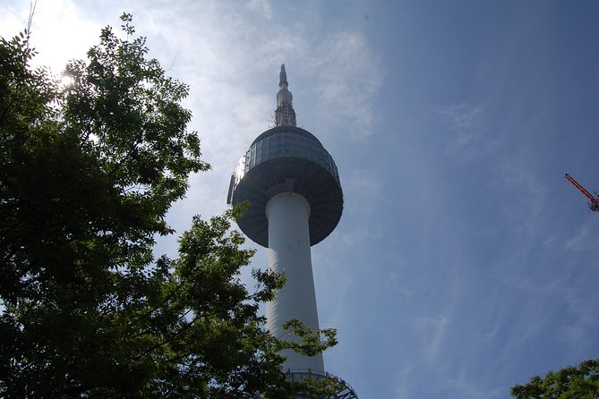 4 Hours Private tour with top attractions in Seoul - How the guides make it feel personal (and why that matters)