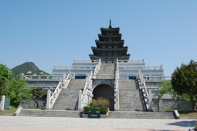 8 Hours Private tour with top attractions in Seoul - Namsangol Hanok Village: five restored Joseon homes