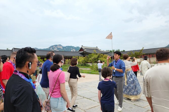 Best Seoul City Tour (Gyeongbokgung Palace,Insadong,Namsan Tower) - Tuesdays change everything: Gyeongbokgung closes, Changdeokgong steps in