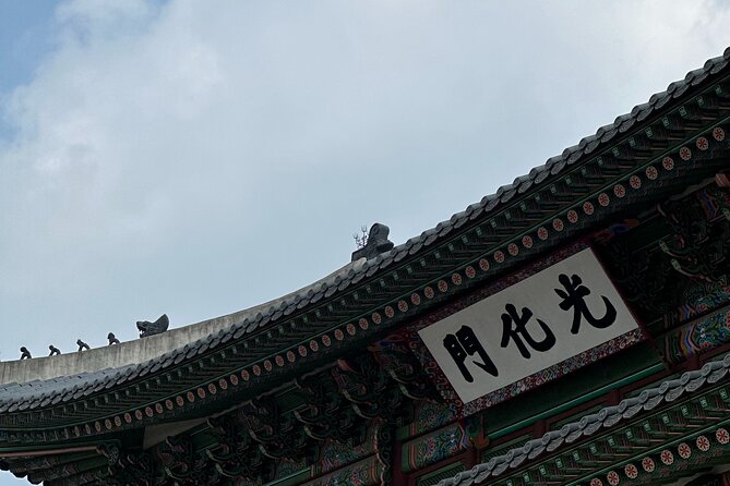 Best Things to Do - Half Day Seoul Trip (Seoul Palace & Temple) - Cheongwadae Sarangchae: Learning Korea Beyond the Gate