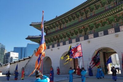 Best Walking Tour to Gyeongbok Palace Bukchon Hanok Village - Meeting Point to Insadong Finish: Simple, Walkable Flow