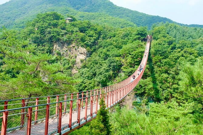 BTS Army Fan Day Tour from Seoul (Follow K-Pop Star Footsteps) - Stop 4: Former Big Hit Entertainment Building and the Early Chapter Photos