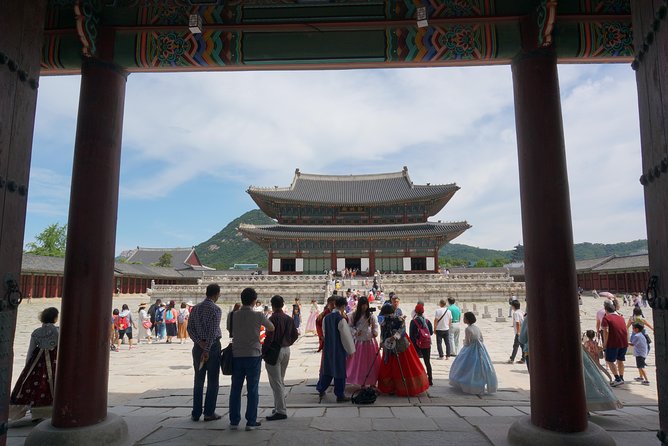 Customized Private Seoul tour: Palace, Market etc(Airport Option) - Stop-by-stop: palaces, viewpoints, markets, and the Old Town feel