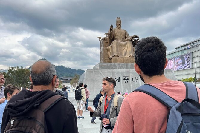 Discover Seoul: Local Life and History - Insadong in hanok lanes: tea houses, crafts, and real eating advice