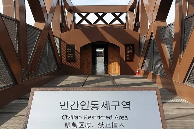 [DMZ Adventure] DMZ and optional Boat Voyage in River - Entering the DMZ area: ID checks and the pace shift