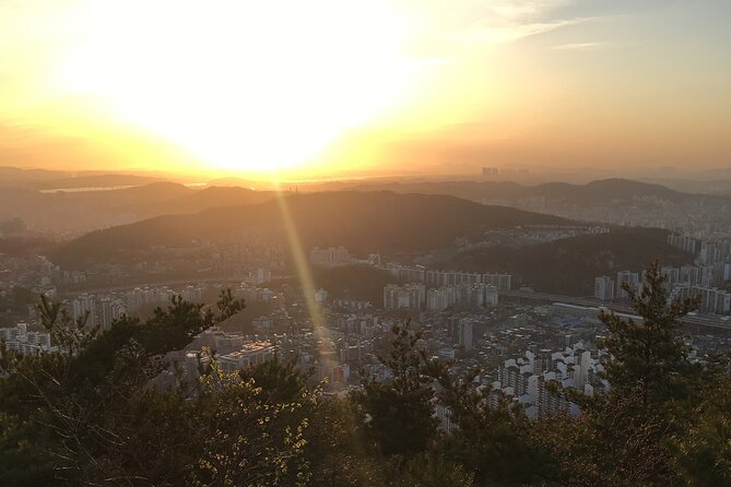 Fortress Night Hike & Snack at a Local Market - Fortress Night Hike in Seoul: the value is the mix