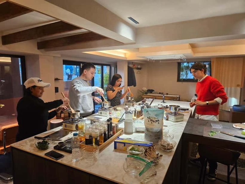 From Forest to Table: A Hansik Cooking Journey in Seoul - The Hanok-Inspired Studio Where Cooking Feels Like Visiting Home