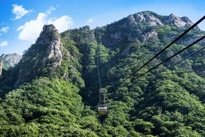 From Seoul: 5-Day Tour of Korea with UNESCO Sites - Day 5: Mt. Seorak National Park UNESCO biosphere, plus the cable car option and October reality