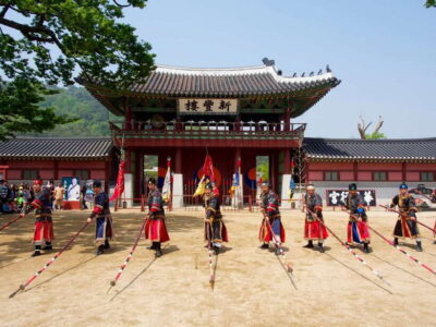 From Seoul: Suwon Hwaseong Fortress Tour - Hwaseong Haenggung Palace: The Royal Stop That Shows the Stakes
