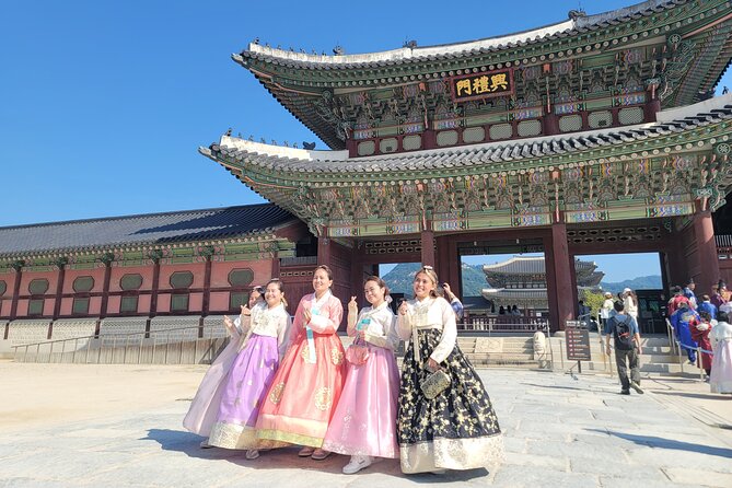 Full-day Customizable Private Seoul Highlight Tour - Kwangjang Market: street food culture, from pancakes to octopus