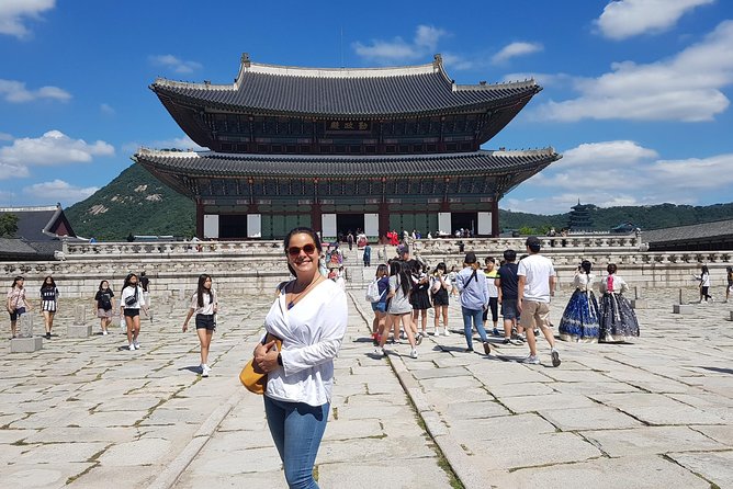 Half day Morning Seoul City Tour(Temple & Gyeongbok Palace) - Gwanghwamun Square: your orientation point for Seoul’s power and pageantry