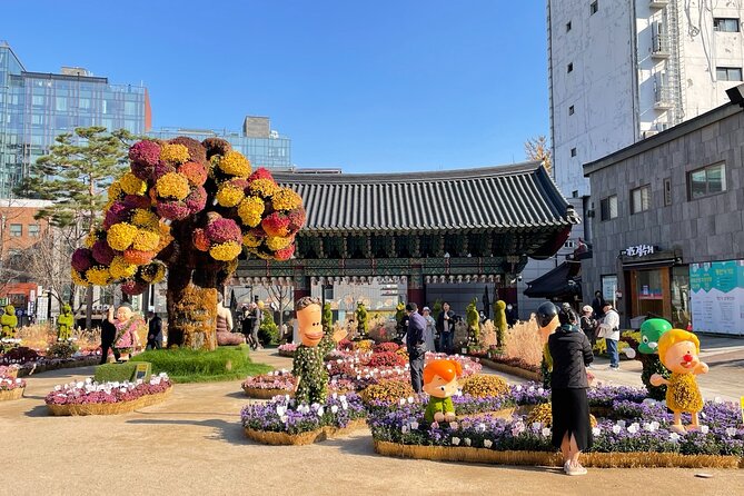 Half day Morning Seoul City Tour(Temple & Gyeongbok Palace) - Gyeongbokgung Palace and the guard changing ceremony