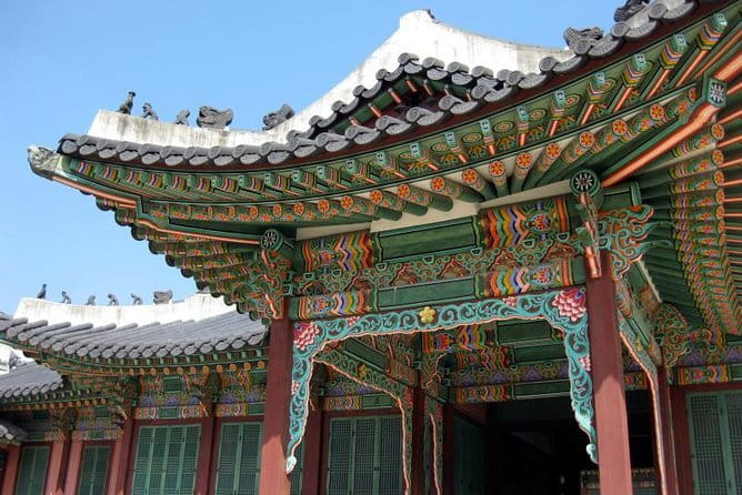 Hanbok Photoshoot and History Tour at Gyeongbokgung Palace - Photographer + historian teamwork: why this combo is the value