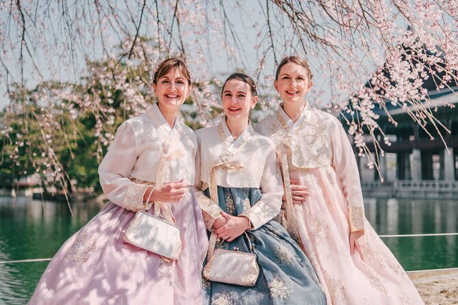 Hanbok Photoshoot and History Tour at Gyeongbokgung Palace - The hanbok rental shop stop: dressing, hairstyling, and what costs extra