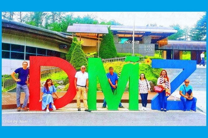 K-pop boyband Film Location Private Day Trip - Stop 2: Hallyu K-Star Road in Gangnam