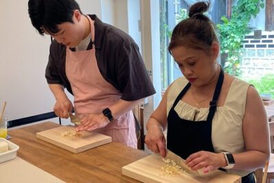 Kimchi class with Chef Hakyung near Gyeongbokgung place - The morning/afternoon flow: Palace area photo stops