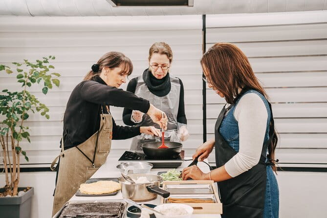 Korea Cooking Class with 3 stars Michelin Chef & Content creators - What Your 2-Hour Evening Actually Includes