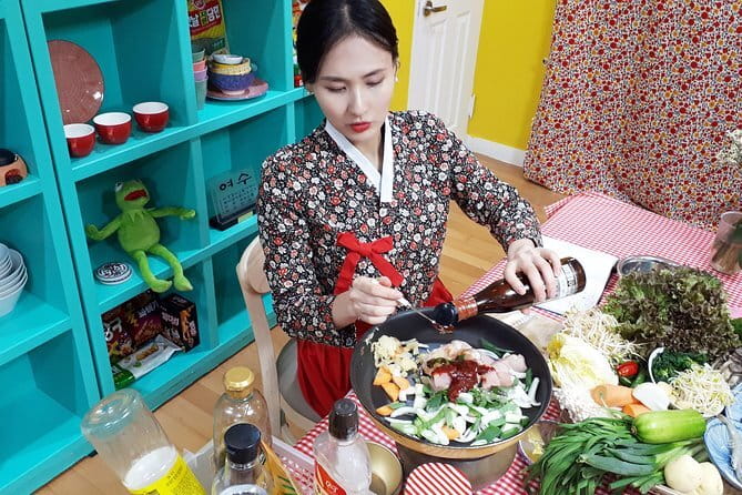 Korean Cooking Class with Grocery Shopping at Seoul Local Market - Cooking Bulgogi, Gyeran-jjim, and Kimbap (Without the Guesswork)