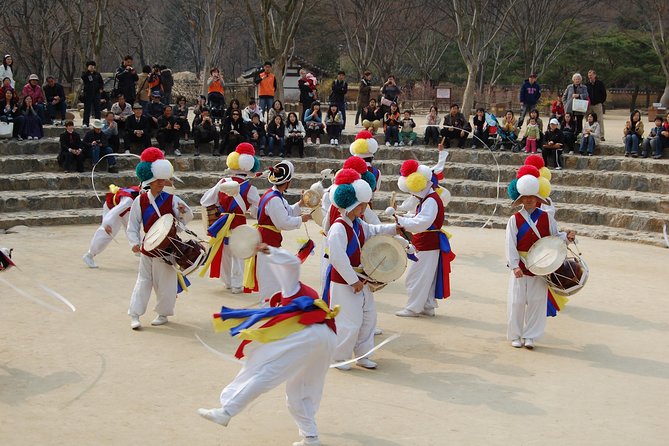 Korean Heritage Tour: Palaces and Villages of Seoul Including Gyeongbokgung Palace - Blue House pass and the morning rhythm