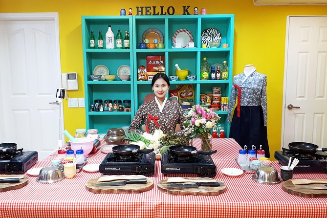 Local Home Korean Cooking Class & Market Adventure in Seoul - The Hanjeongsik Dinner: Over 10 Side Dishes, Dessert, and Makgeolli