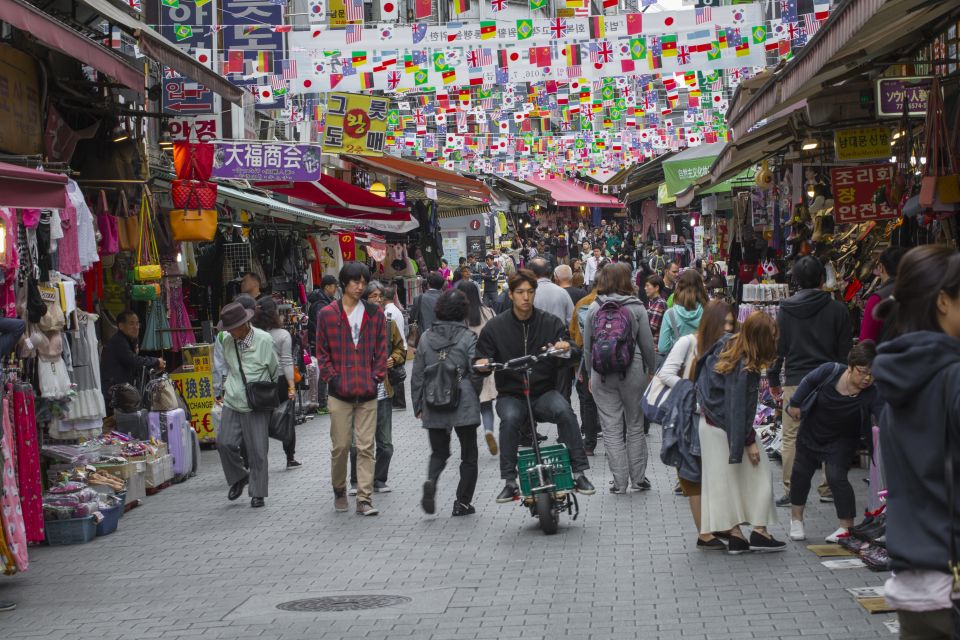 Private Customized Seoul Tour with Your Korean Buddy - Gangnam, COEX, and the Han River: Modern Seoul When You Need a Break