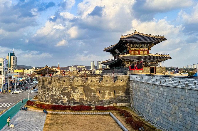 Private Day Trip to Korean Folk Village and Hwaseong Fortress - Price and Value: Is $210 Per Person Fair?