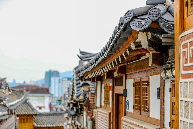 Private Full Day Seoul City Tour and N Tower Cable Car - N Seoul Tower by Cable Car: Great Views, With One Missing Piece