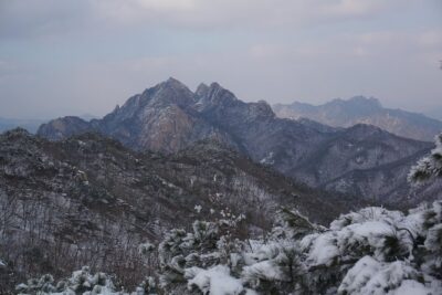 Private Hiking tour to Bukhansan Peak(Baegundae: 836.5m) with Mountain Expert - Route Flexibility: How You Aim for Baegundae (836.5m)