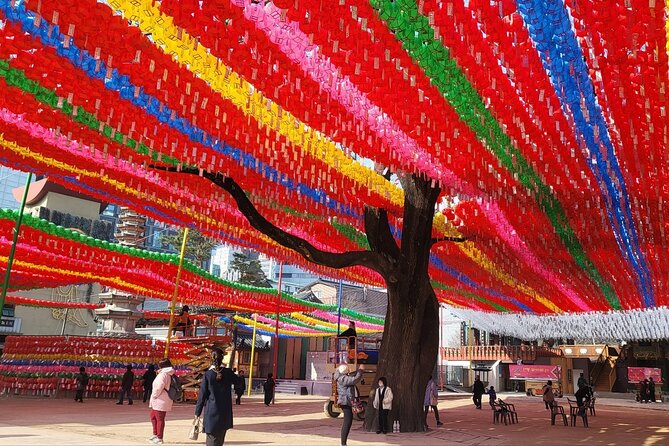 Private Seoul City Tour Palace, village, temple, market - Planning Your Day Around Joseon-Era Landmarks