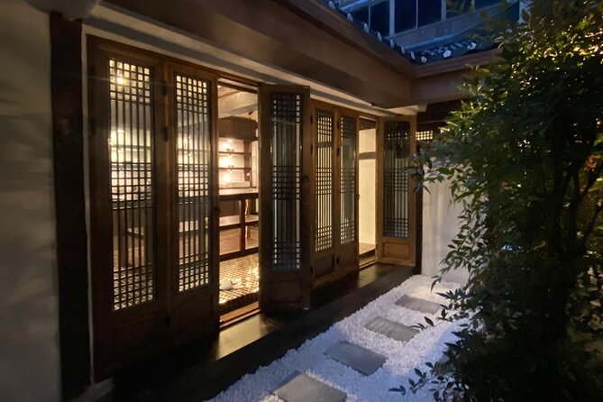 Royal Seoul Cooking Class in a 100-Year-Old Hanok - Gyeongbokgung to Gwanghwamun: how the route sets up your meal