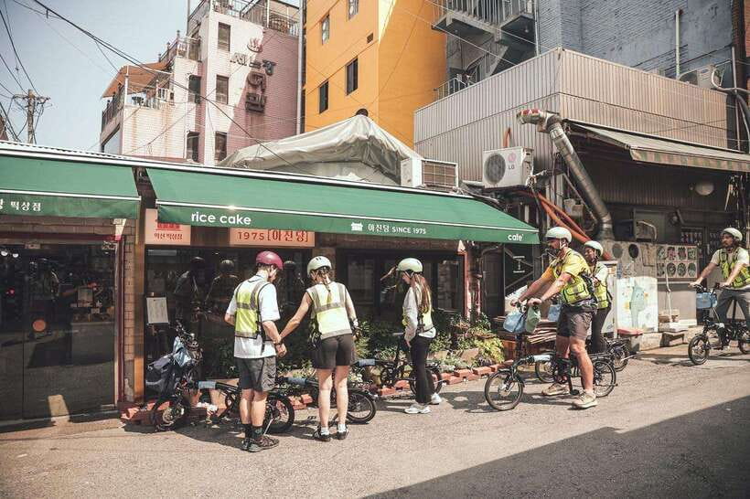 Seoul: Afternoon Ebike tour and "Happy Hour" food and drinks - How the 3-Hour Happy Hour Ride Really Flows