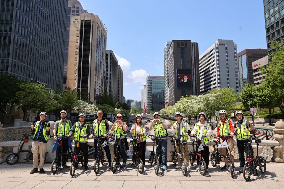 Seoul: City Highlights eBike Tour - Jogyesa Temple and riding through Insadong: the quiet break from palace crowds