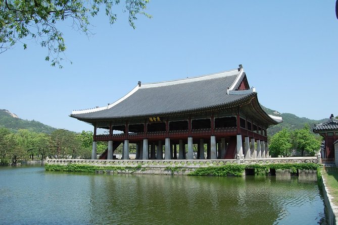 Seoul City Sightseeing Tour Including Gyeongbokgung Palace, N Seoul Tower, and Namsangol Hanok Village - The Ginseng Center and Insadong Lunch: Culture, Shopping, and Your Best Move