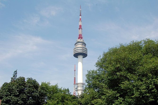 Seoul City Sightseeing Tour Including Gyeongbokgung Palace, N Seoul Tower, and Namsangol Hanok Village - Pacing, Comfort, and What to Wear for an 8-Hour Highlights Day