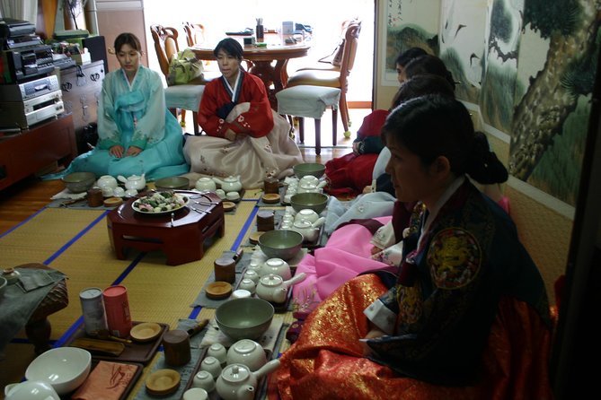 Seoul Cultural Tour - Kimchi Making, Gyeongbok palace with Hanbok - Ginseng or amethyst stop: A quirky closer to the day
