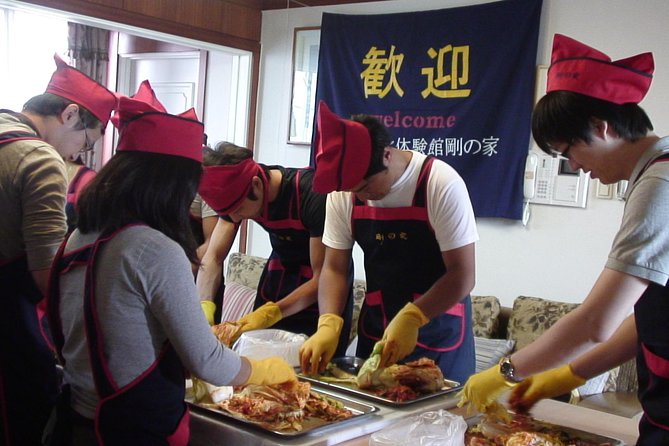 Seoul Cultural Tour - Kimchi Making, Gyeongbok palace with Hanbok - Guides and pacing: The “friendly, professional” factor