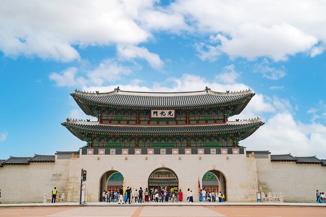 Seoul: Gyeongbokgung Palace Half Day Tour - From the Main Gate to Palace Courtyards: Seeing the Joseon System Up Close