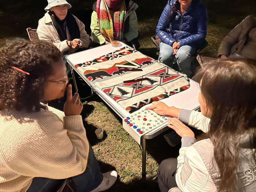 Seoul: Han River Night Picnic & Games with Cruise - Outdoor vs Indoor: Apr–Oct Picnic, Nov–Mar BBQ Buffet