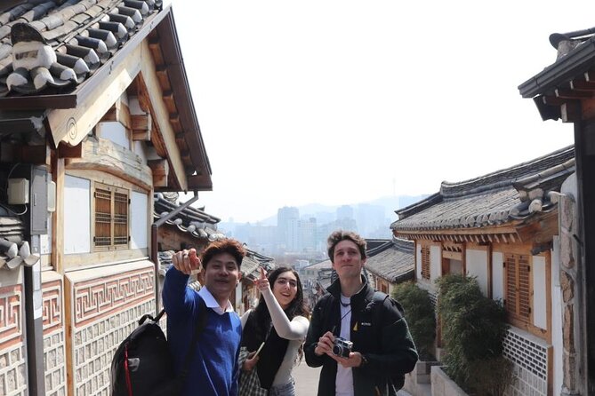 Seoul Highlights & Hidden Gems Tours by Locals: Private + Custom - When you want extra icons: Seoul Tower, markets, temples, and photo help