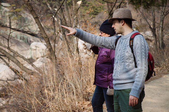 Seoul Mountain Hike: Temples, Folklore & Traditional Meal - Temple Stop and Folklore: Legends That Match the Terrain