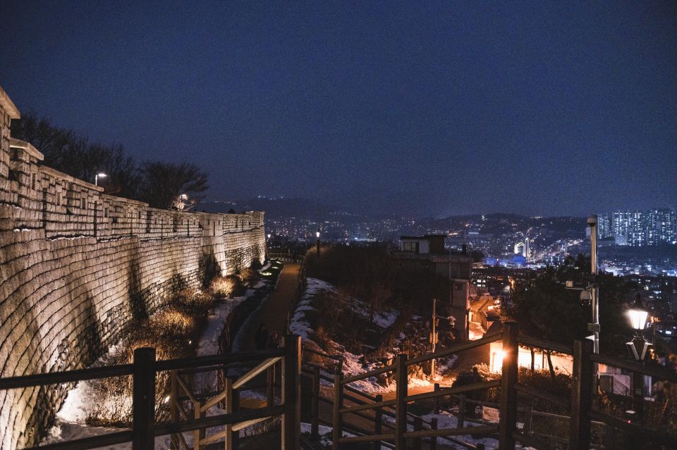 Seoul: Nighttime Hidden Gems Walking Tour - Naksan Park and the Art of the Naksan dragon: place-based storytelling