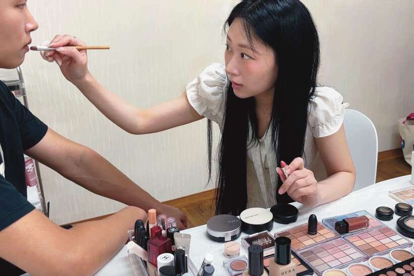 Seoul: Personalized Korean-style Makeup Experience - Inside the Studio: From Prep to Your Custom Look