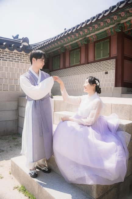 Seoul: Professional Hanbok Photography at Gyeongbok Palace - Your Photos: 300 Selection Files, 10 Edits, and Same-Day Polaroids