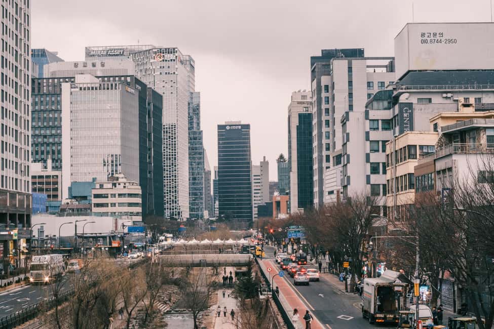 Seoul: Street Photoshoot and Hidden Gem History Walking Tour - The missing piece: your last photo stop and why it matters