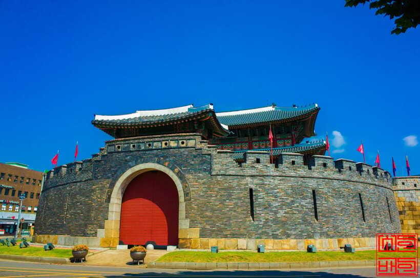 Seoul: Suwon Hwaseong, Folk Village, & Starfield Library - What’s included in the $56 price: value that comes from tickets and transport