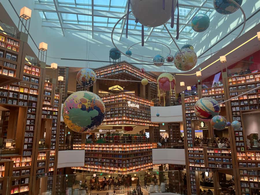Seoul : Suwon Hwaseong Fortress+Starfield Library+Waujeongsa - Hanbok Wearing Center and Laver Museum: Gim Learning and Food You Can Take Home