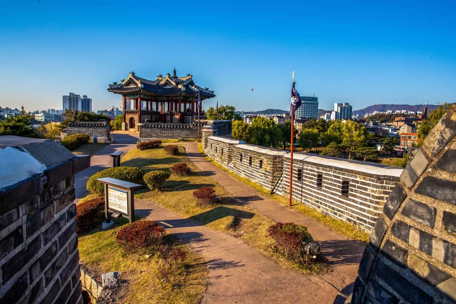 Seoul : Suwon Hwaseong Fortress+Starfield Library+Waujeongsa - What to Pack and How to Pace Yourself