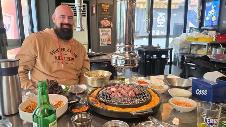 Seoul: Temple & Starfield COEX Mall Gourmet Tour in Gangnam - Bongeun Temple after dark: what the guided walk adds