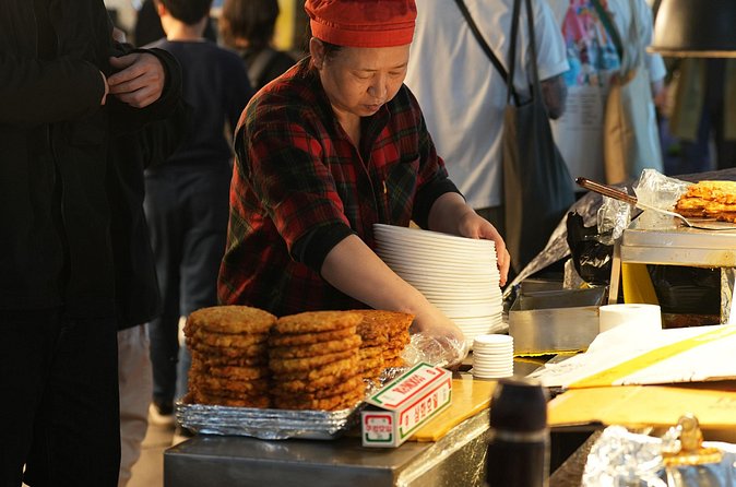 Seoul Vegan & Vegetarian Gwangjang Market Food Tour (11 Tastings) - Should you book Seoul’s vegan Gwangjang Market tour?