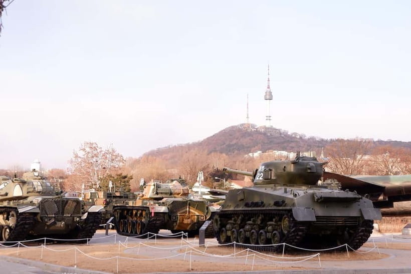 Seoul: War Memorial, Jogyesa Temple & Tapgol Park Tour - Transport and pacing: a comfortable ride, a steady flow